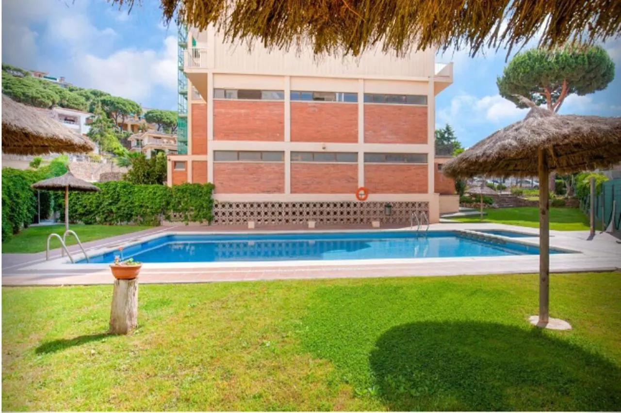 One Bedroom Flat In Fenals Lloret De Mar For 4 People Apartment