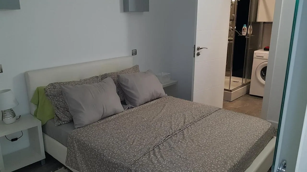 One Bedroom Flat In Fenals Lloret De Mar For 4 People 0*,