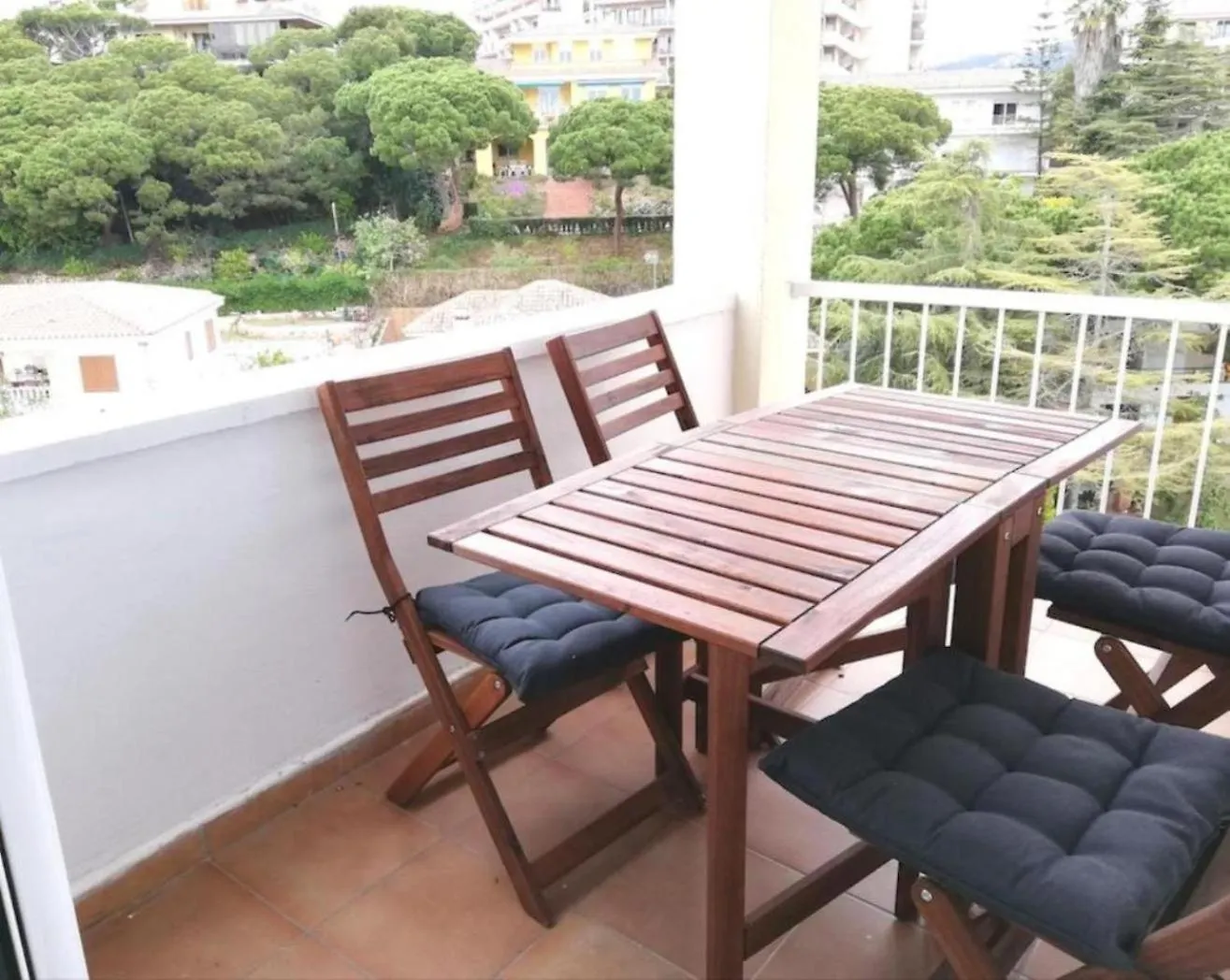 Apartment One Bedroom Flat In Fenals Lloret De Mar For 4 People